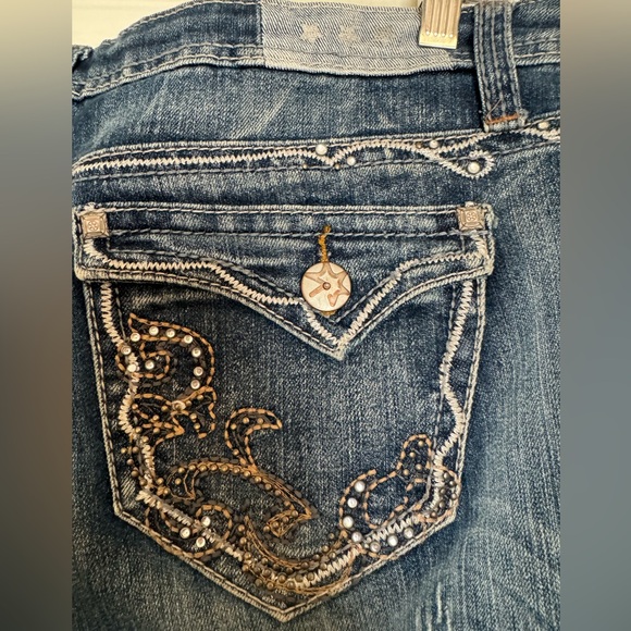 Vanilla Star Faded Distressed and Embellished Skinny Jeans - Picture 7 of 10